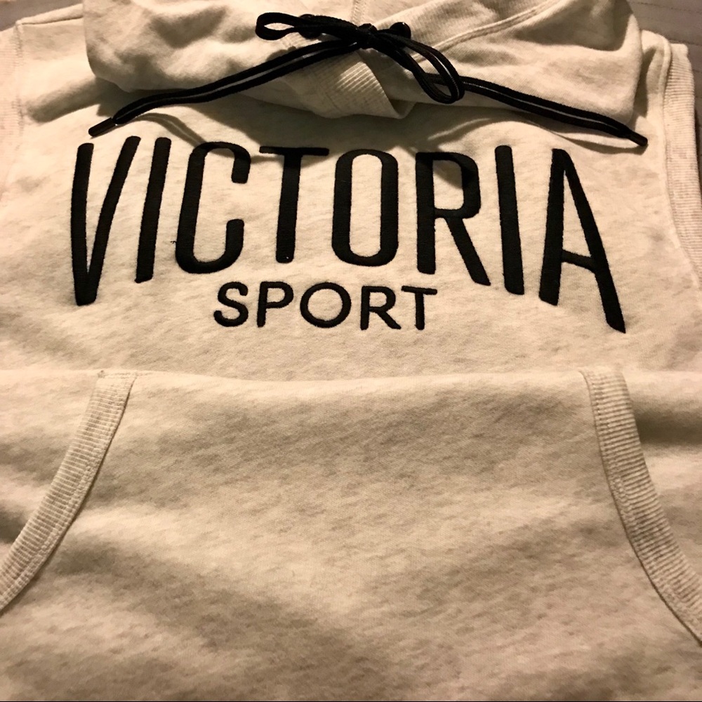 Victoria sport sleeveless hooded sweatshirt